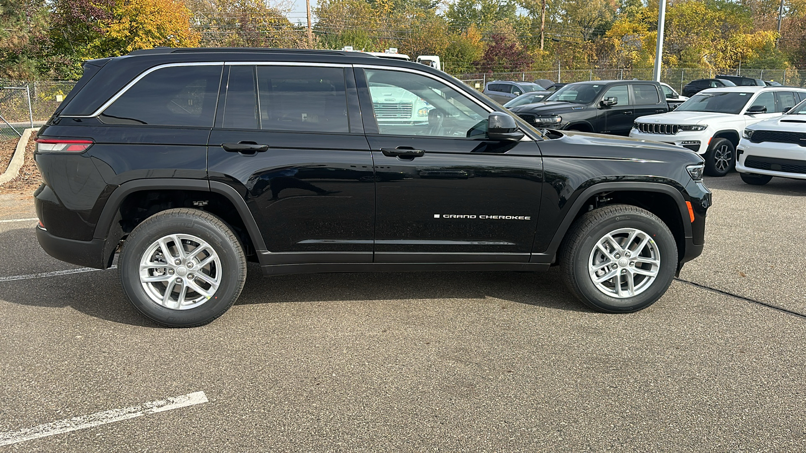 2025 Jeep Grand Cherokee Laredo 6