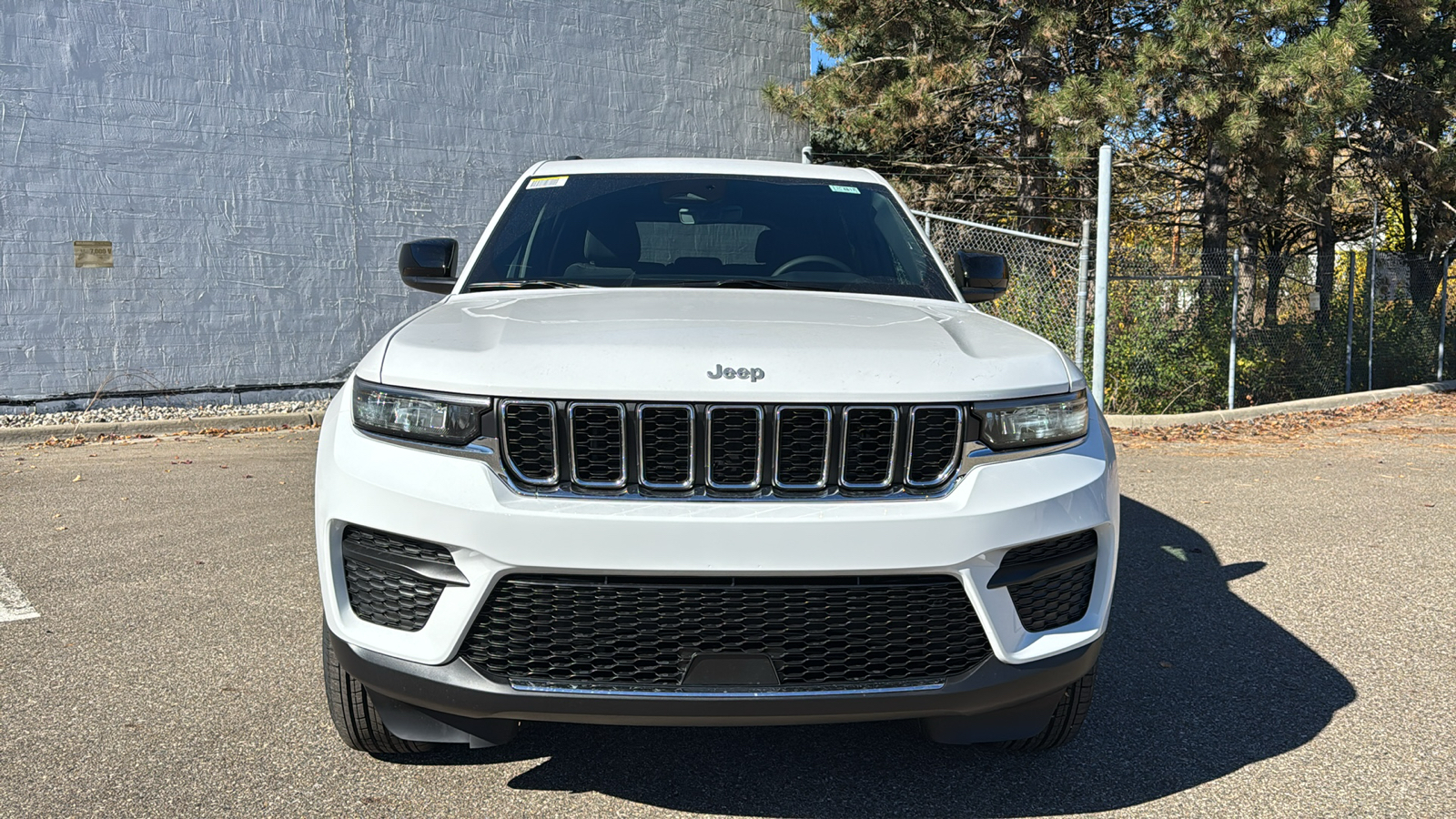 2025 Jeep Grand Cherokee Laredo 8