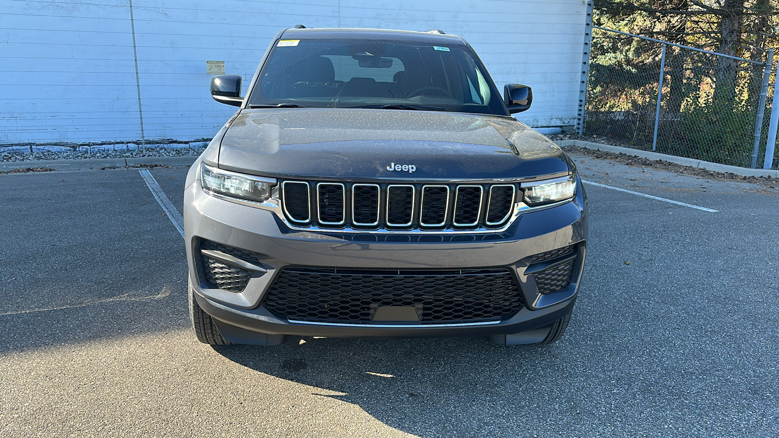 2025 Jeep Grand Cherokee Laredo 8