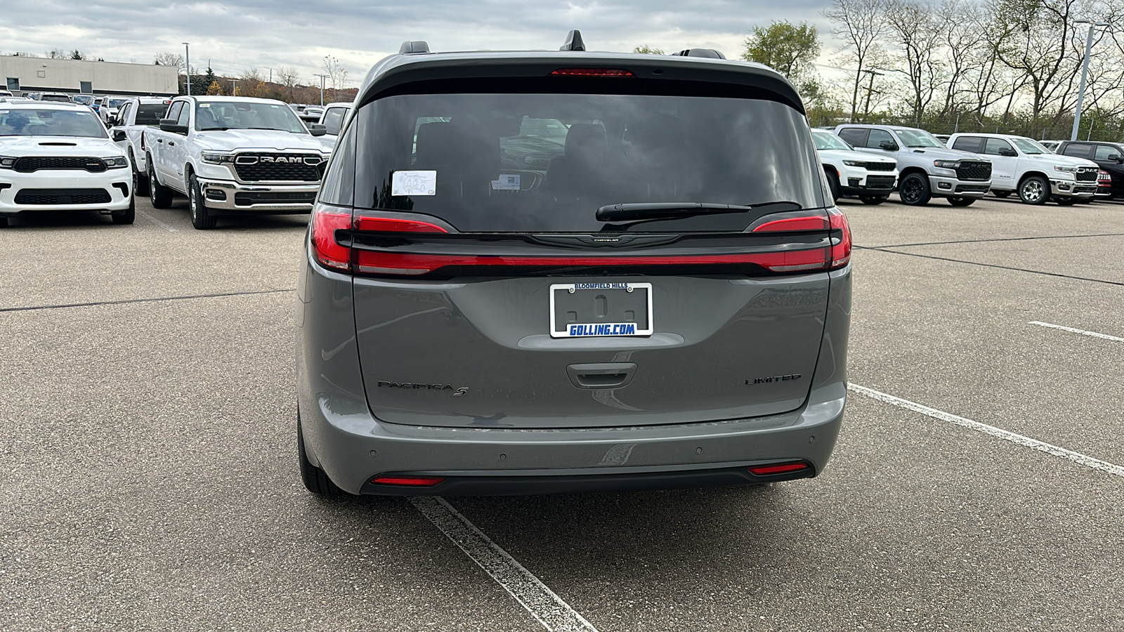 2025 Chrysler Pacifica Limited 4