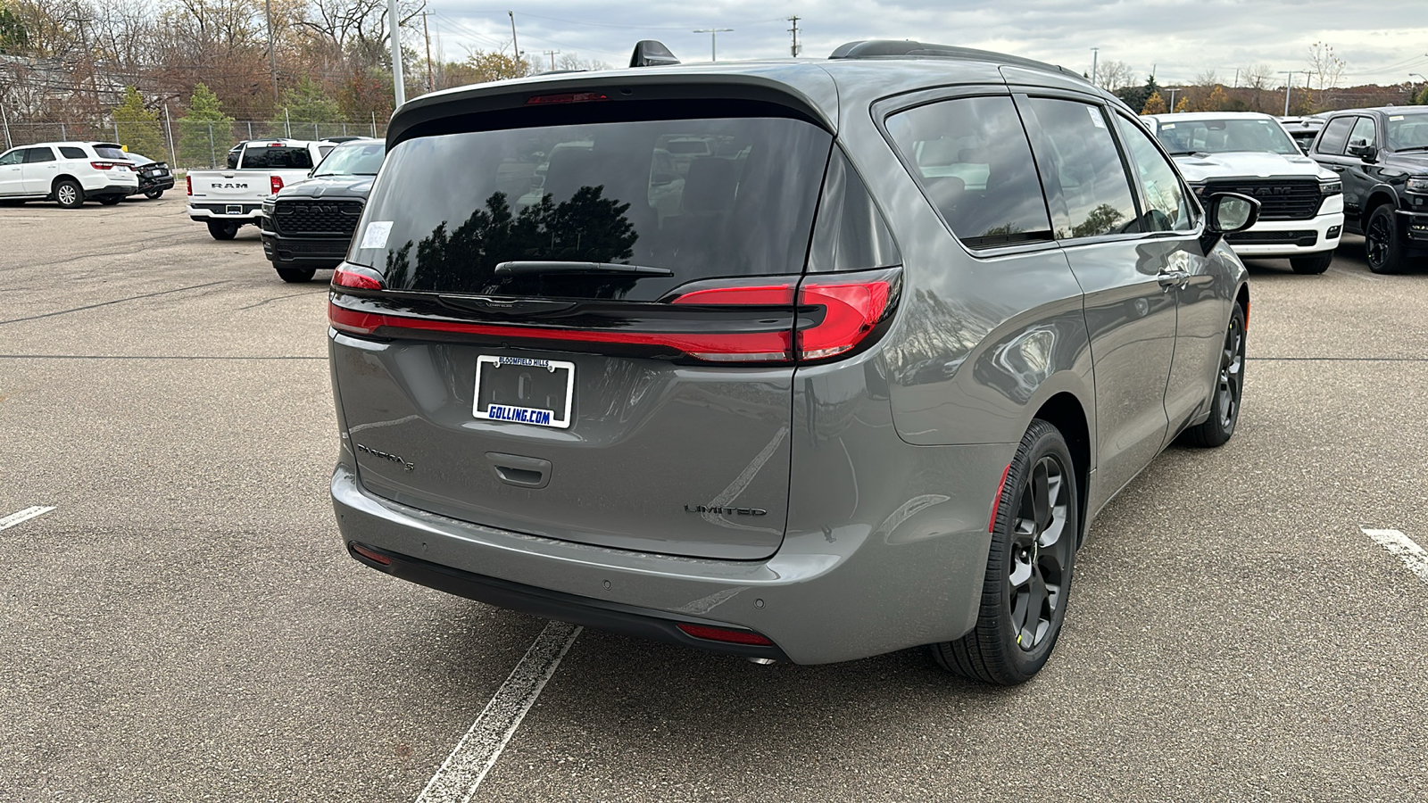 2025 Chrysler Pacifica Limited 5