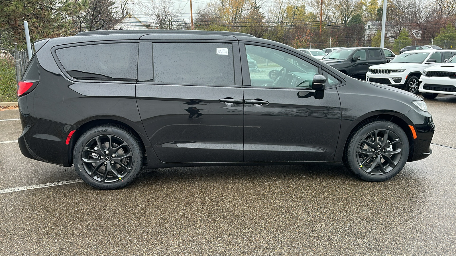 2025 Chrysler Pacifica Limited 6