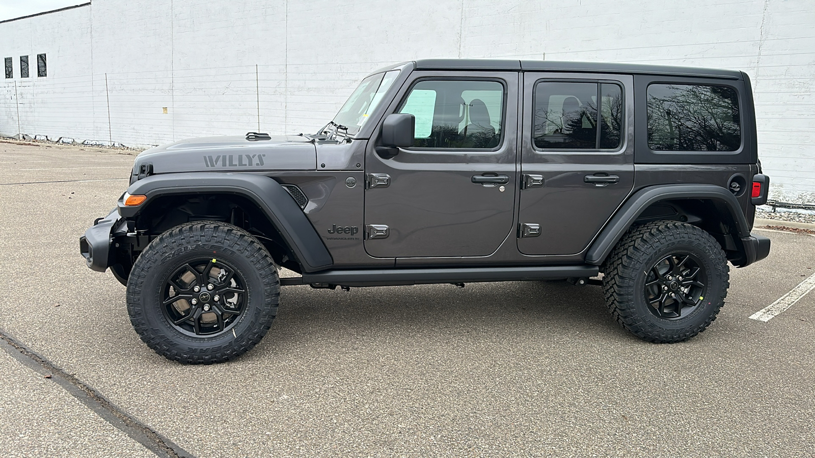 2025 Jeep Wrangler Willys 2