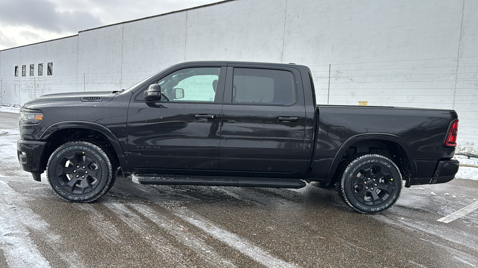 2025 Ram 1500 Big Horn/Lone Star 2