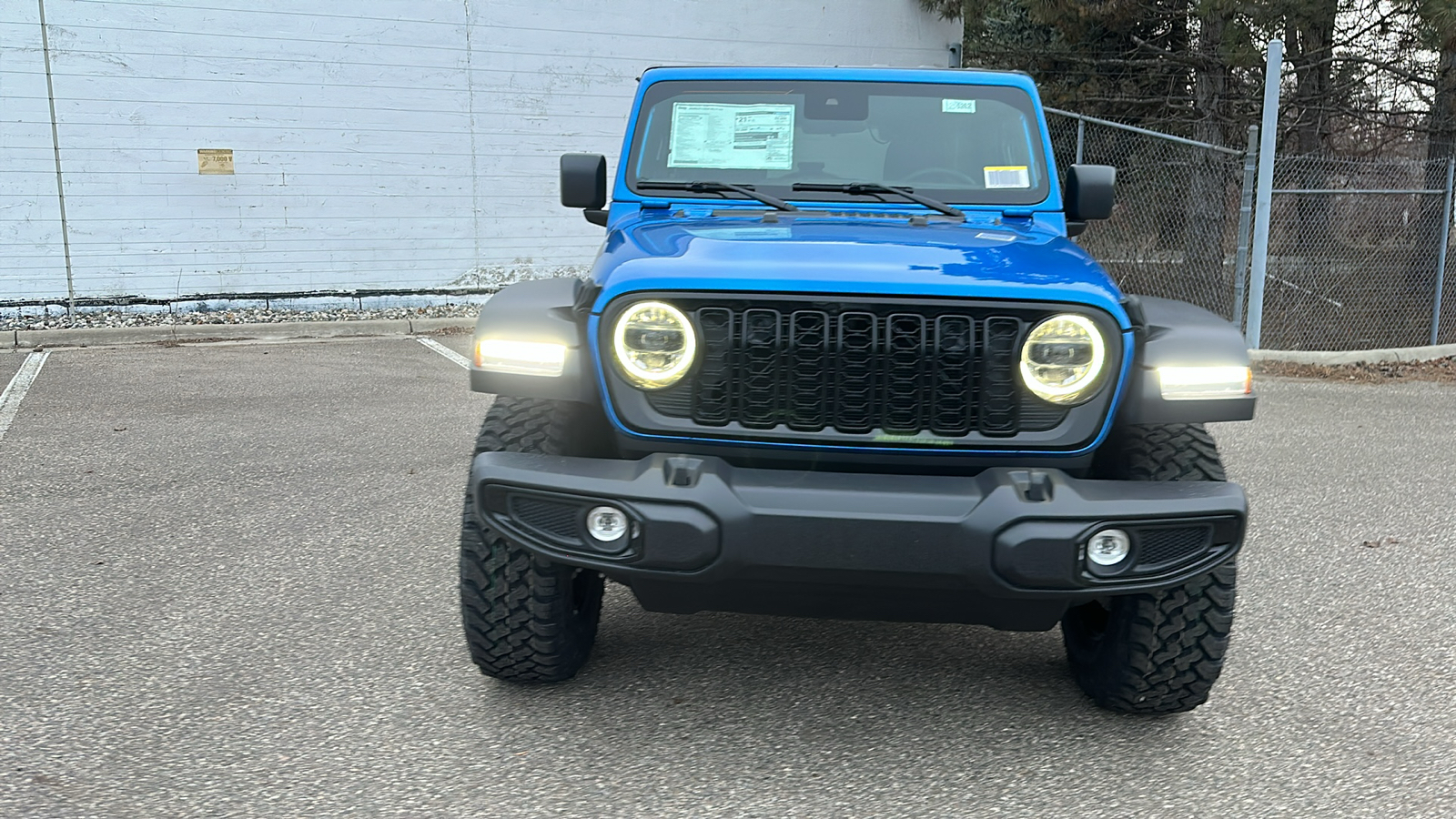 2025 Jeep Wrangler Willys 8