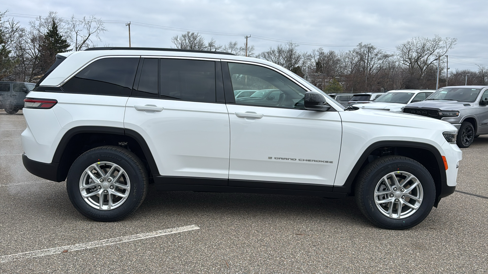 2025 Jeep Grand Cherokee Laredo 6