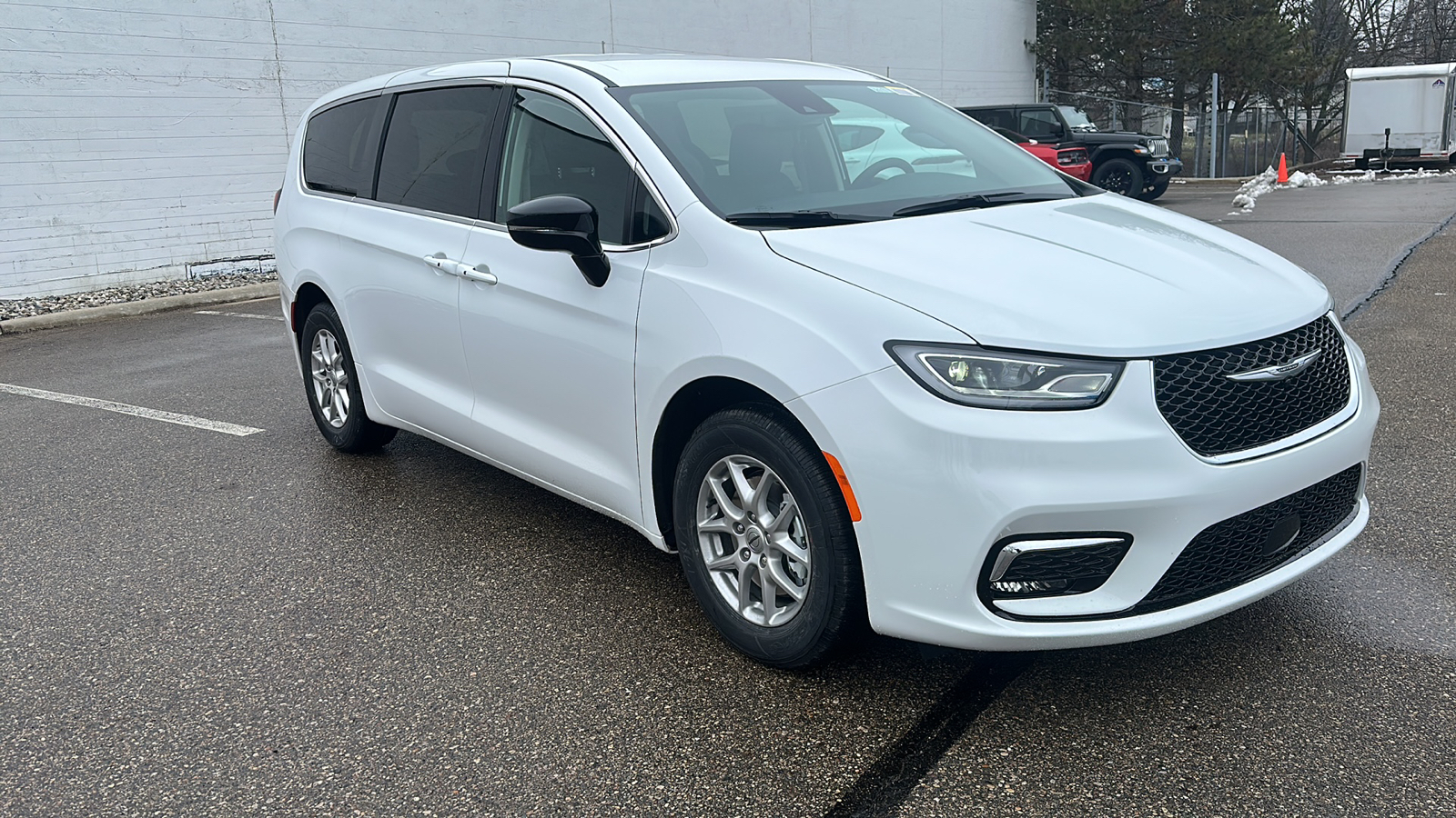 2024 Chrysler Pacifica Touring L 7