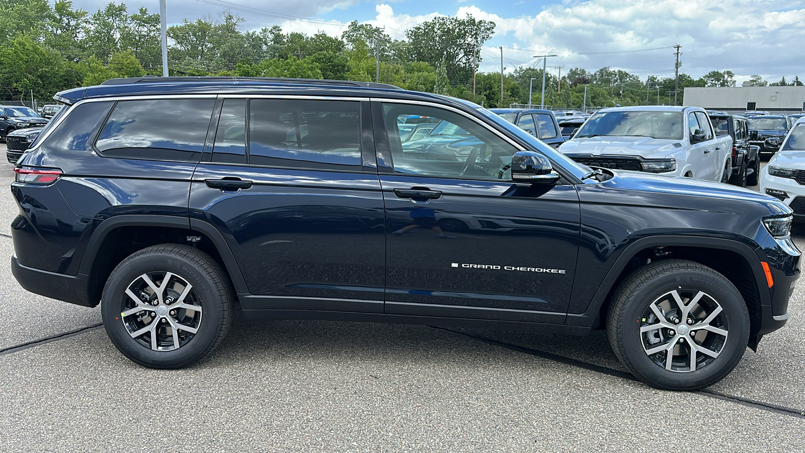 2024 Jeep Grand Cherokee L Limited 6