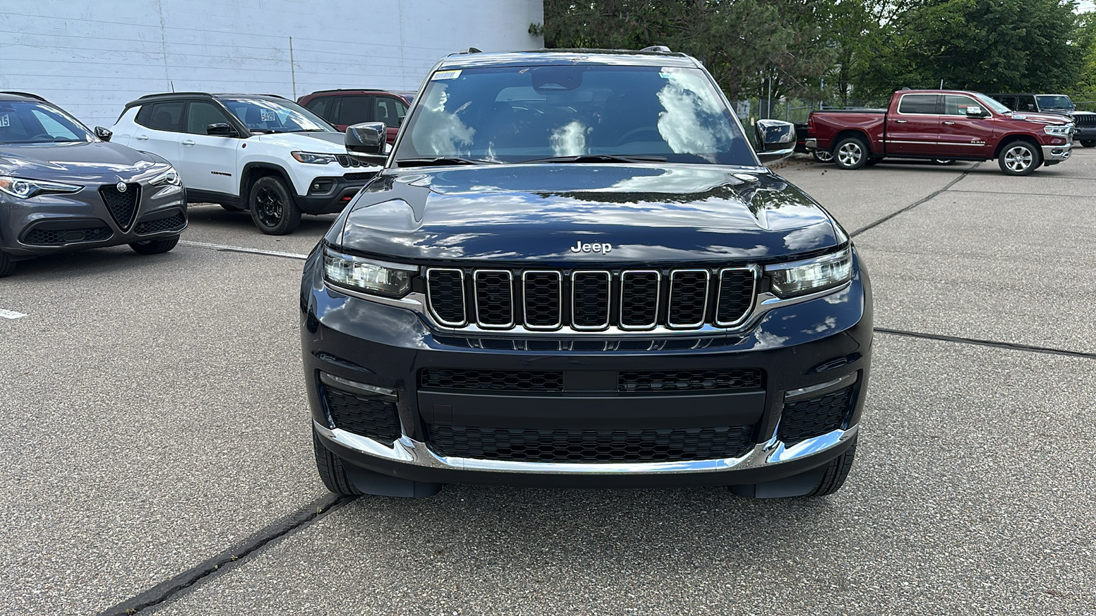 2024 Jeep Grand Cherokee L Limited 8