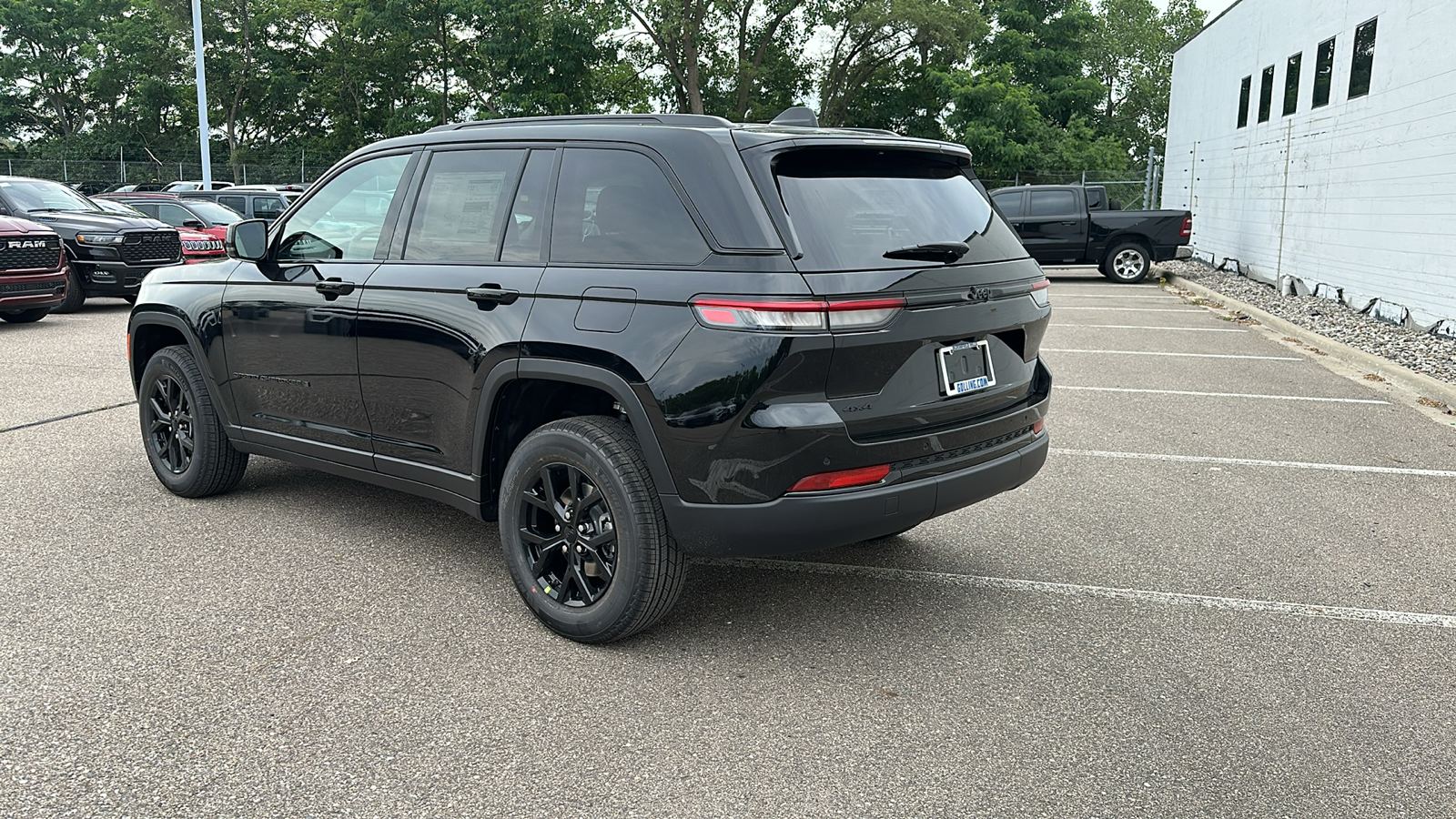 2024 Jeep Grand Cherokee Altitude 3