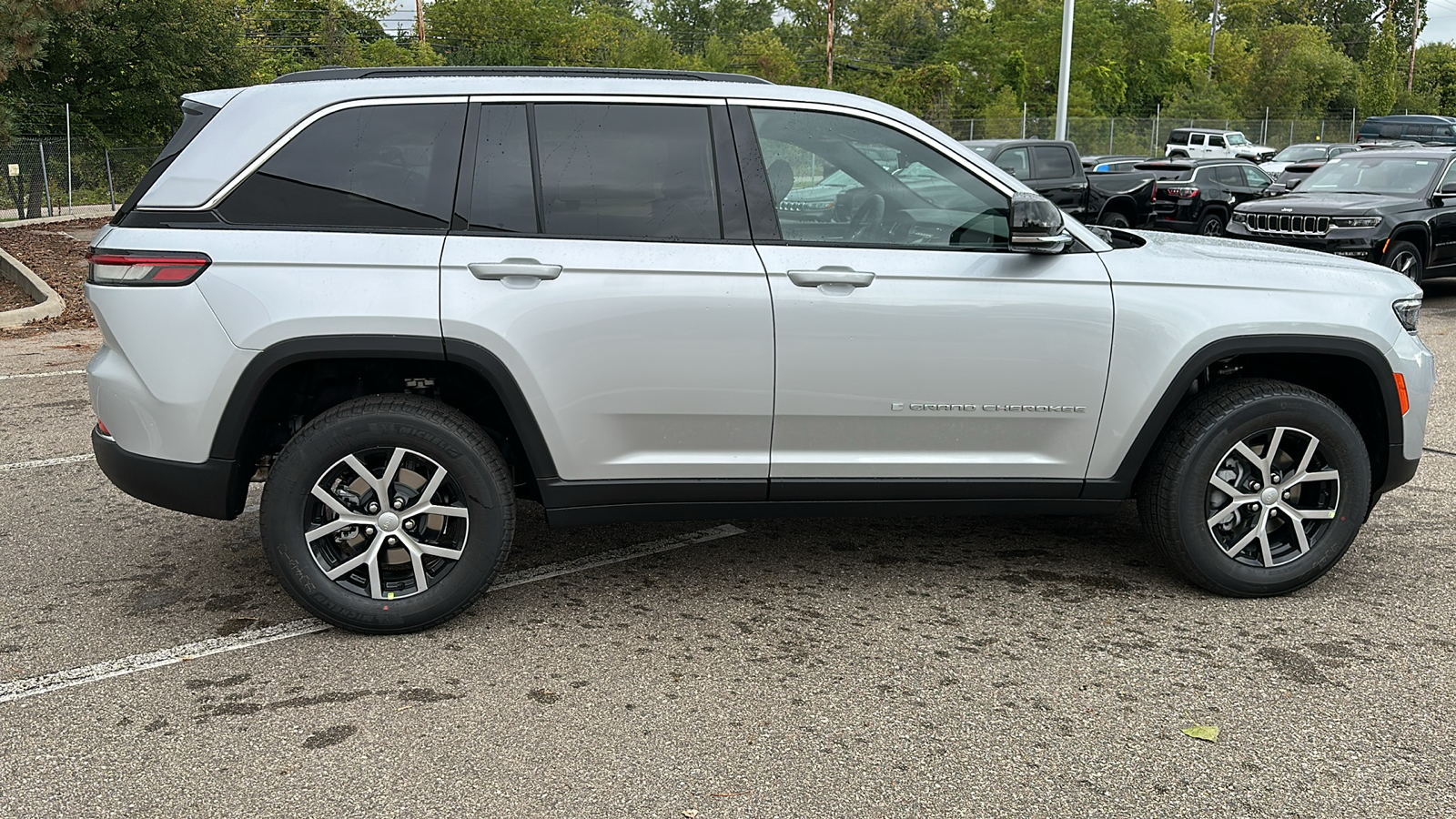 2025 Jeep Grand Cherokee Limited 6