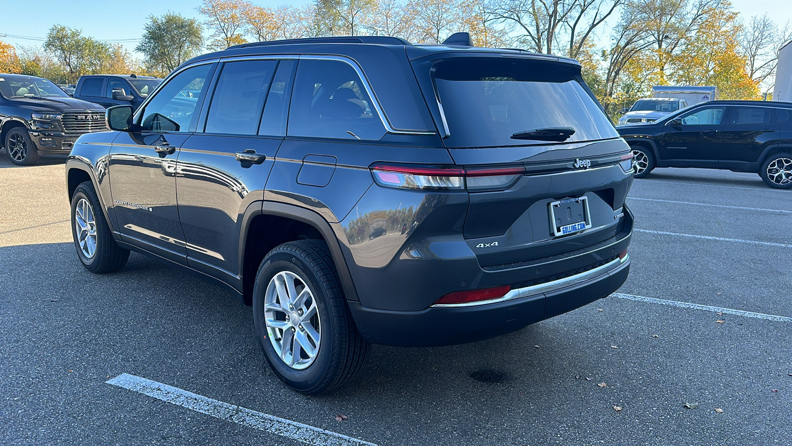 2025 Jeep Grand Cherokee Laredo 3