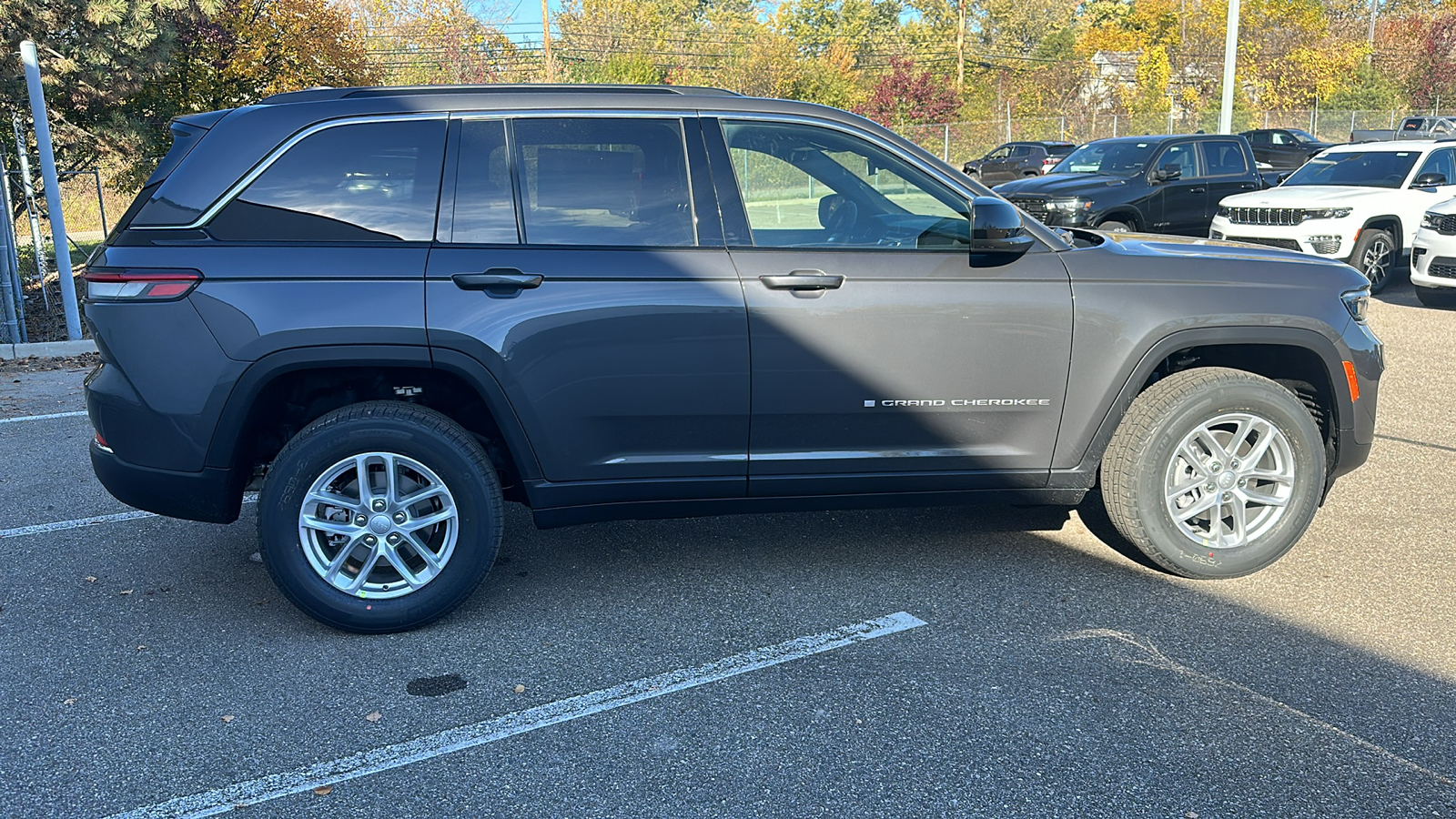 2025 Jeep Grand Cherokee Laredo 6