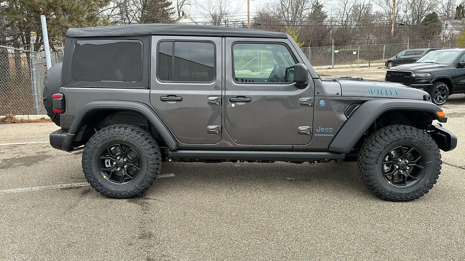 2025 Jeep Wrangler Willys 4xe 6