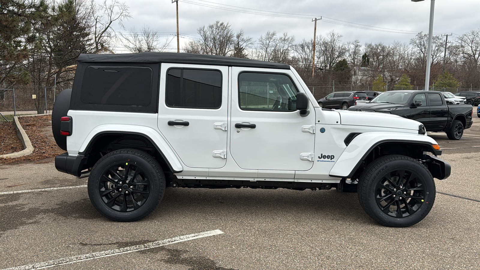 2025 Jeep Wrangler Sahara 4xe 6