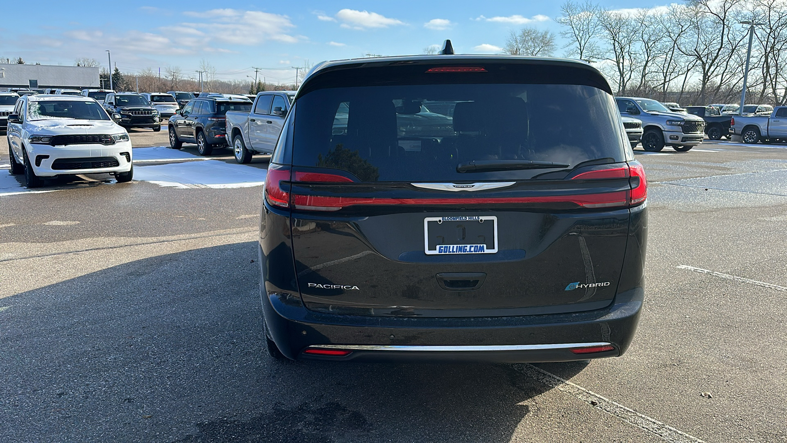 2025 Chrysler Pacifica Hybrid Select 4