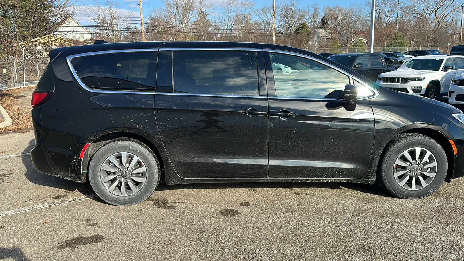 2025 Chrysler Pacifica Hybrid Select 6