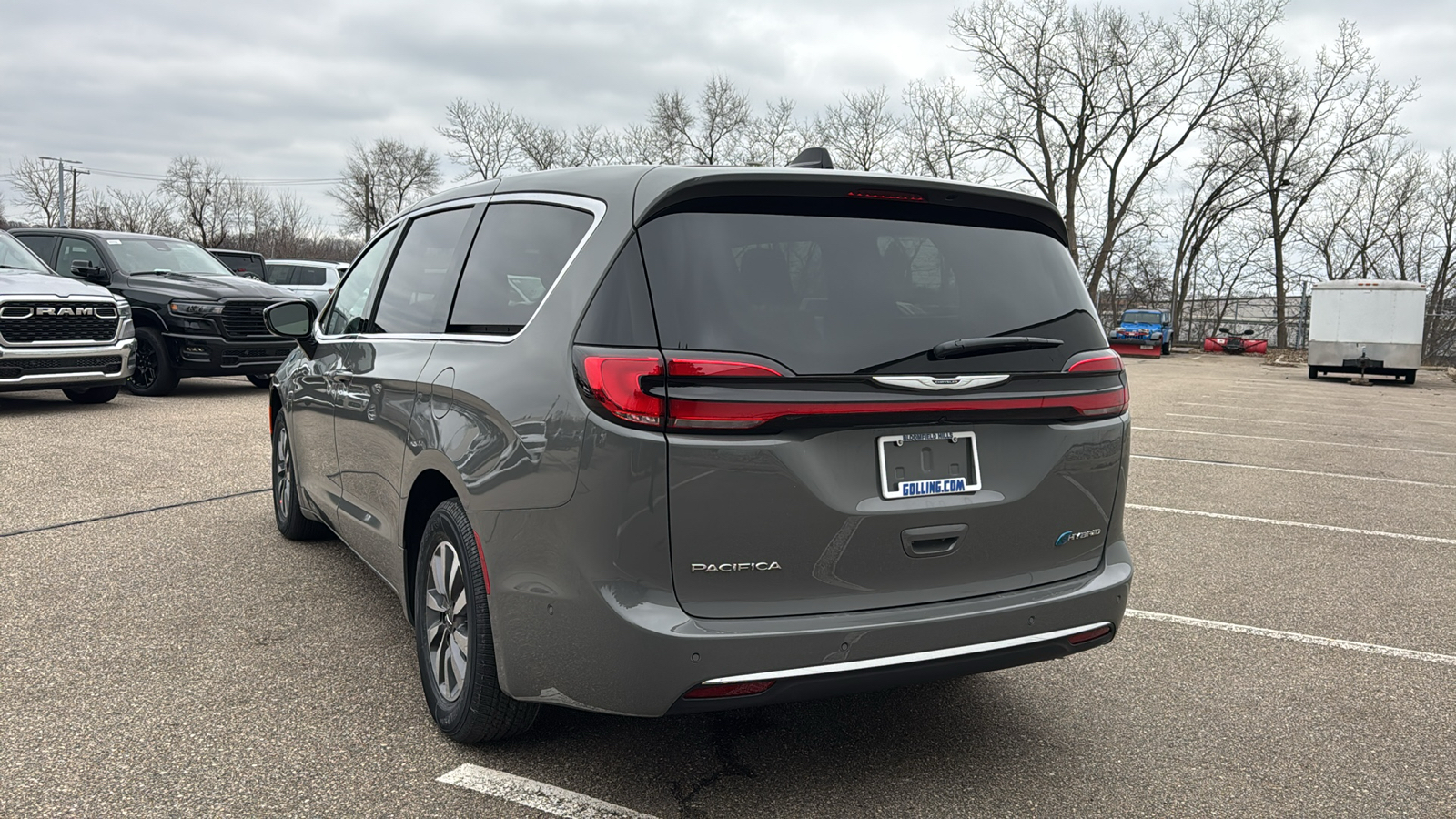 2025 Chrysler Pacifica Hybrid Select 3