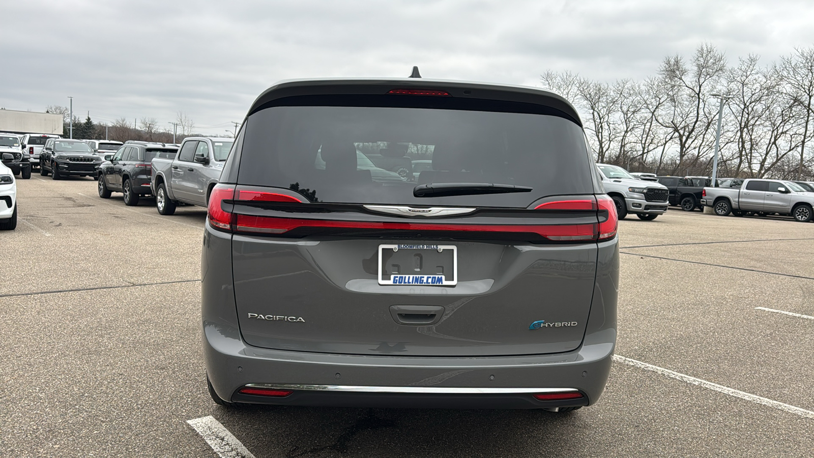 2025 Chrysler Pacifica Hybrid Select 4