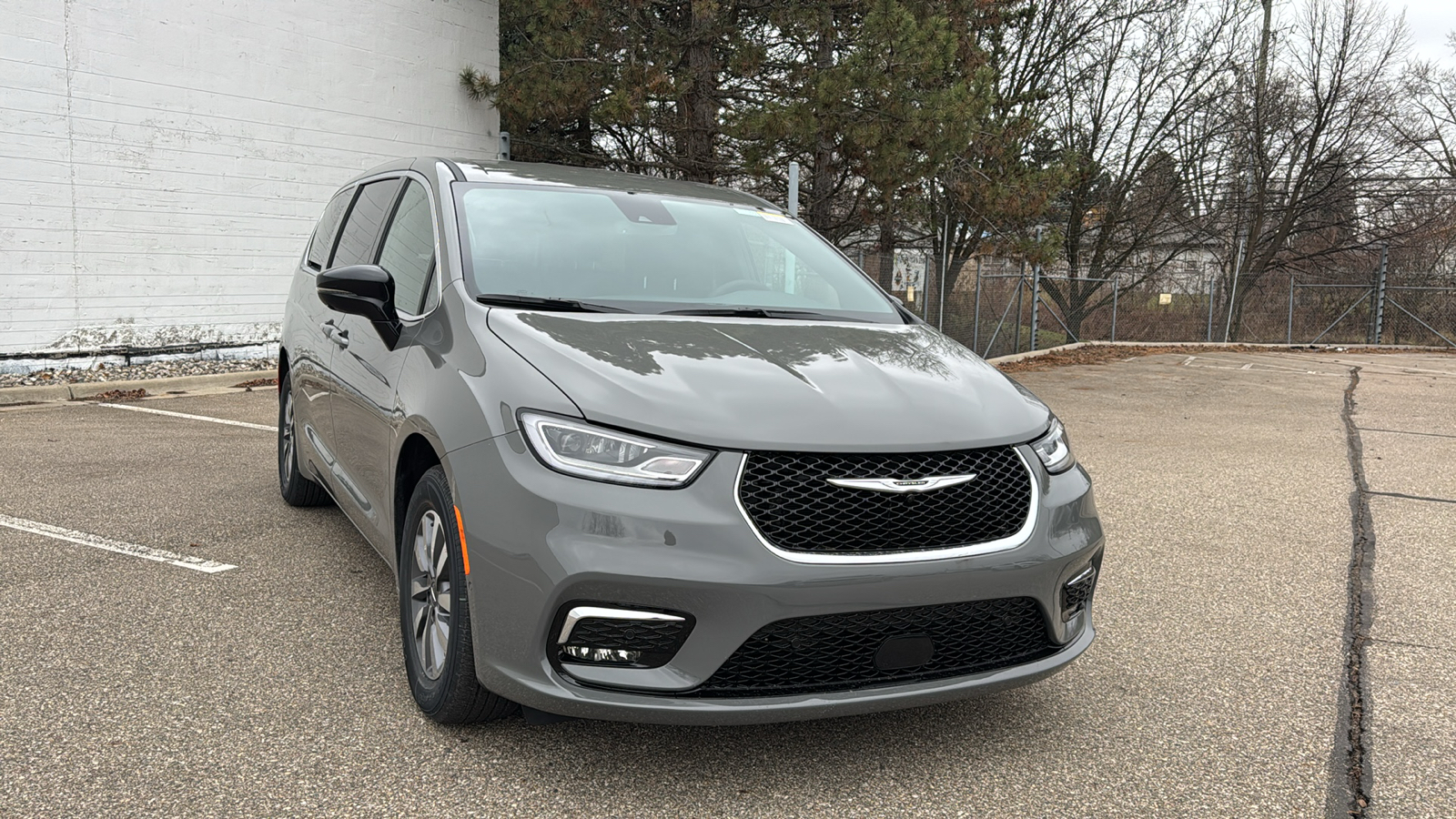 2025 Chrysler Pacifica Hybrid Select 7