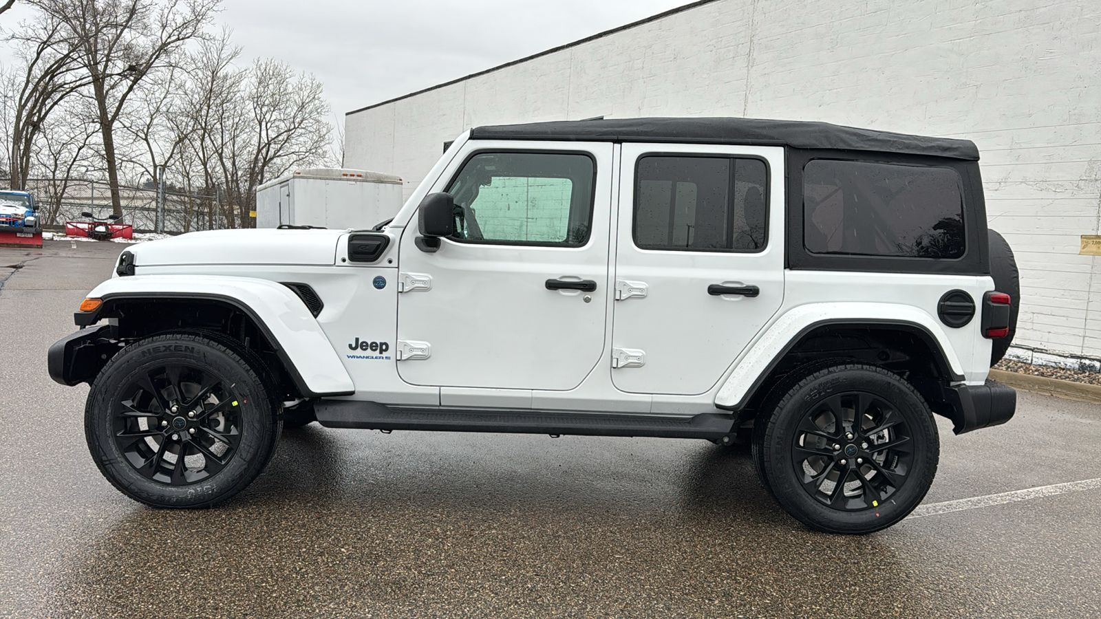 2025 Jeep Wrangler Sahara 4xe 2