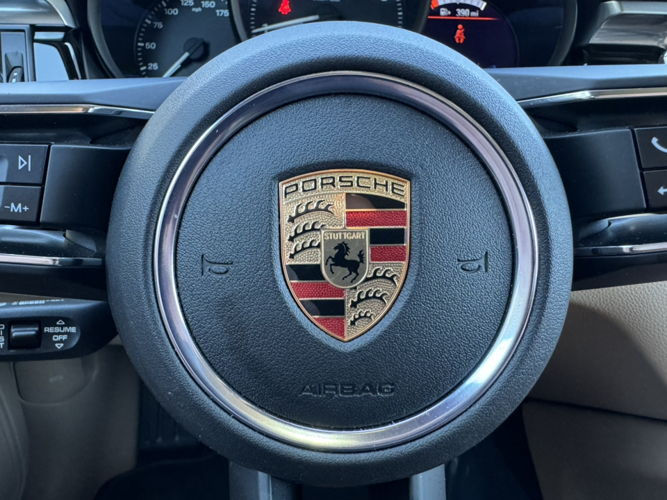 2023 Porsche Macan  17