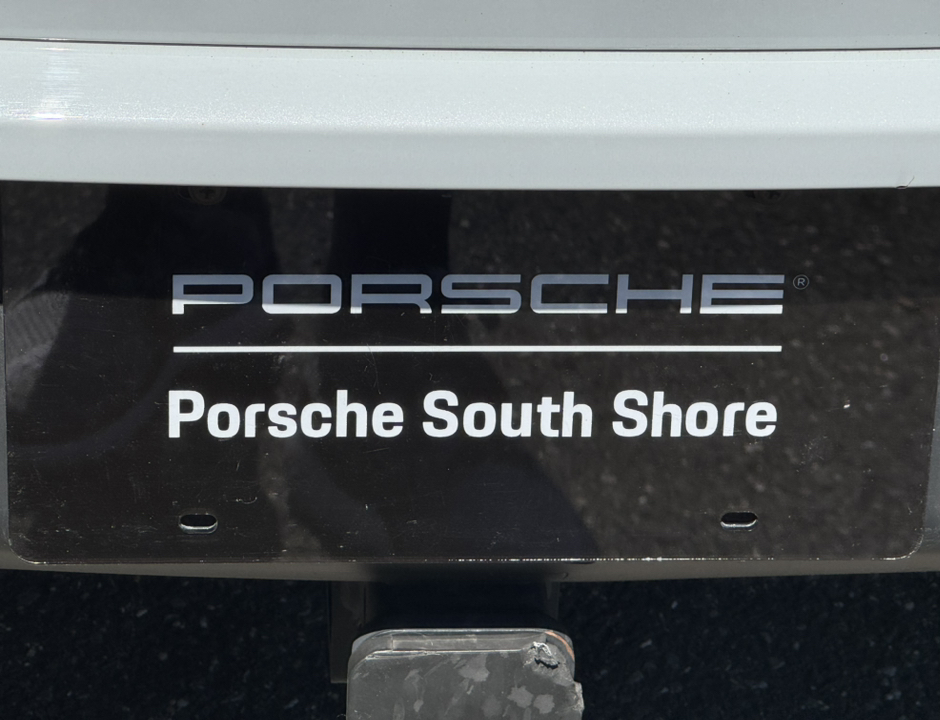 2023 Porsche Macan  34