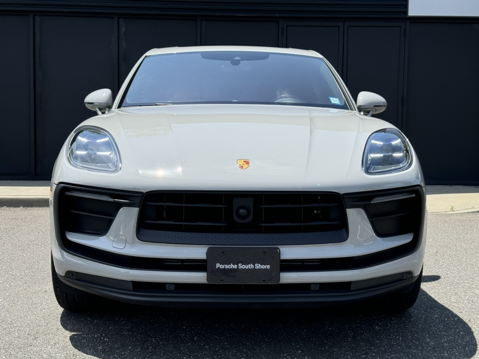 2023 Porsche Macan  2