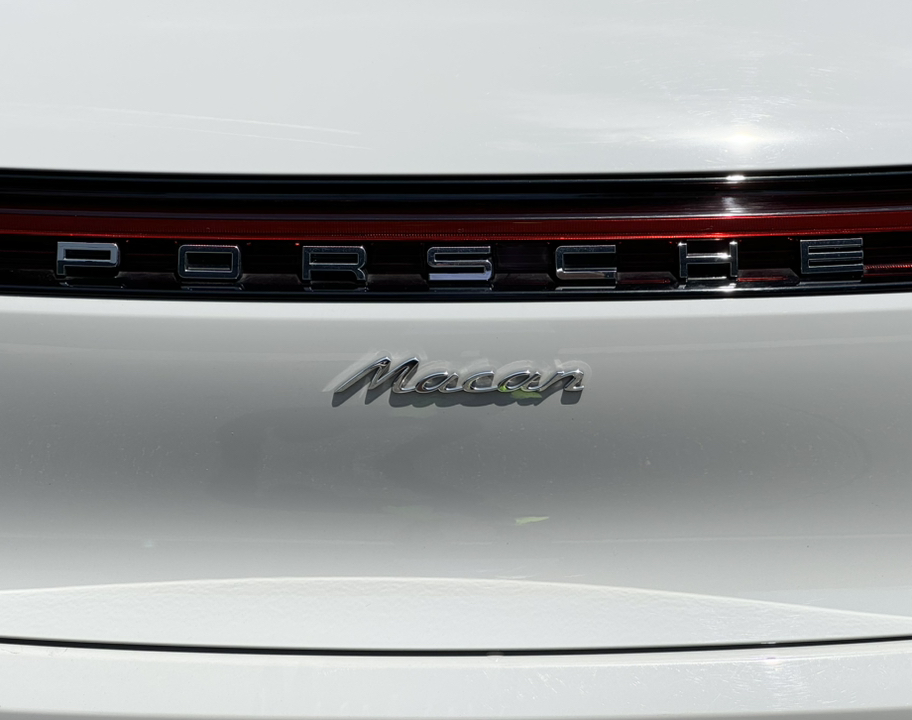 2023 Porsche Macan  41