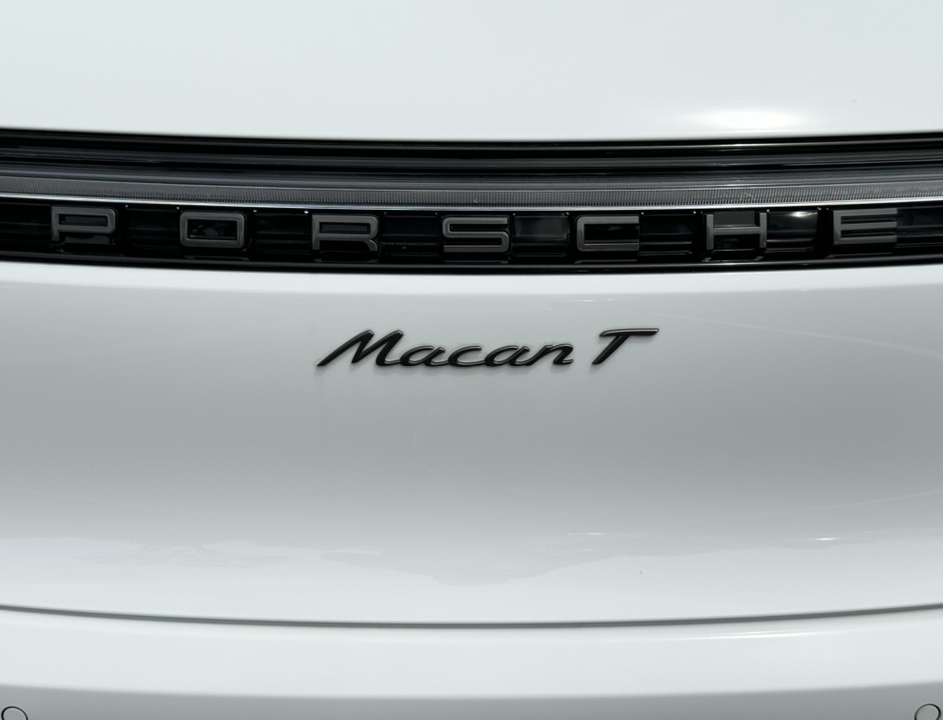 2024 Porsche Macan  31