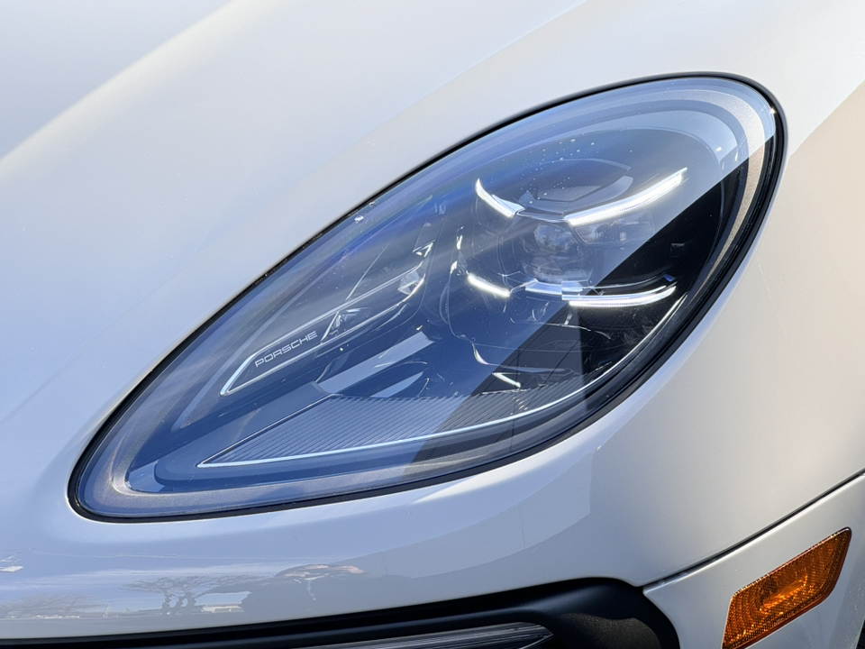 2024 Porsche Macan  11