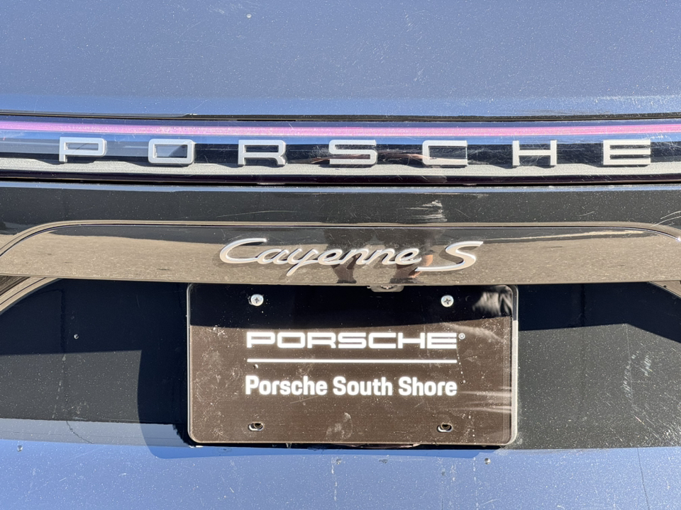 2023 Porsche Cayenne S Platinum Edition 32