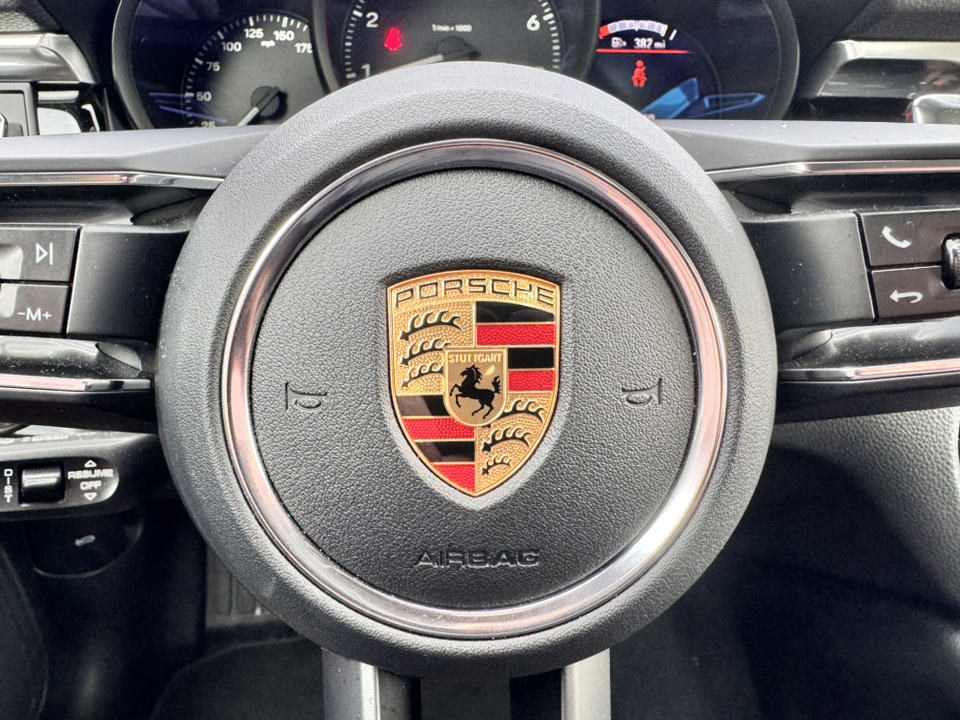 2024 Porsche Macan  17