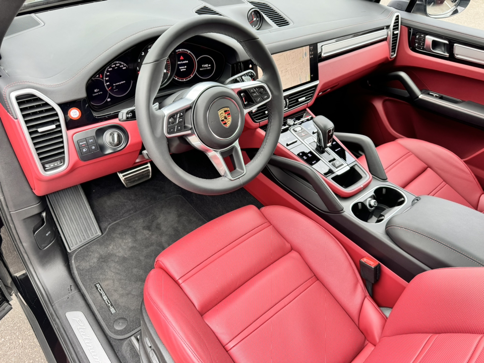 2023 Porsche Cayenne S Platinum Edition 24