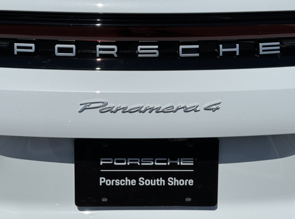 2024 Porsche Panamera 4 32
