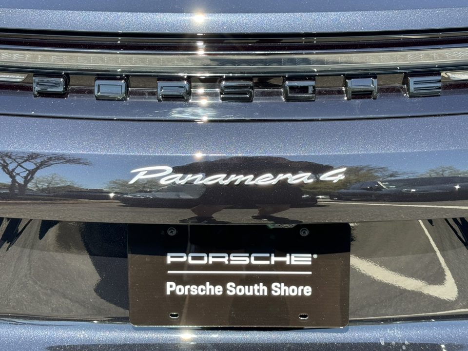 2024 Porsche Panamera 4 32