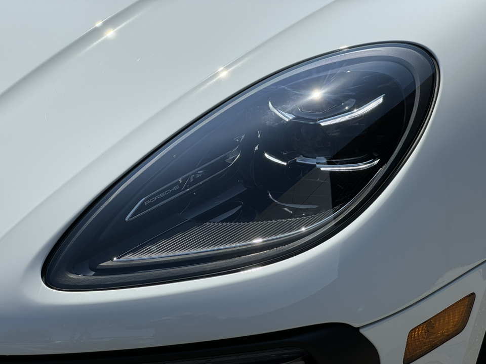 2024 Porsche Macan  11