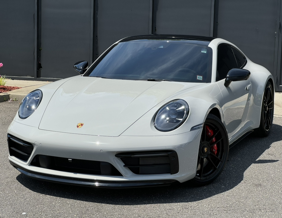 2022 Porsche 911 Carrera 4 GTS 1