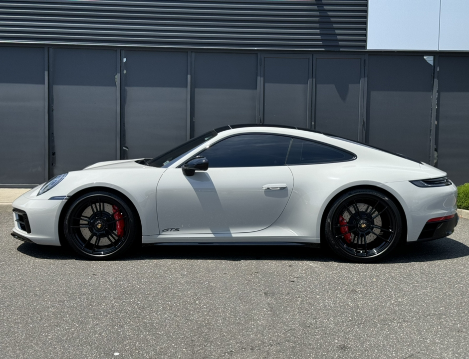 2022 Porsche 911 Carrera 4 GTS 4