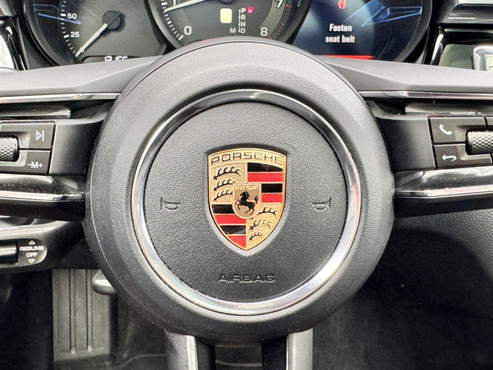 2023 Porsche Macan  16