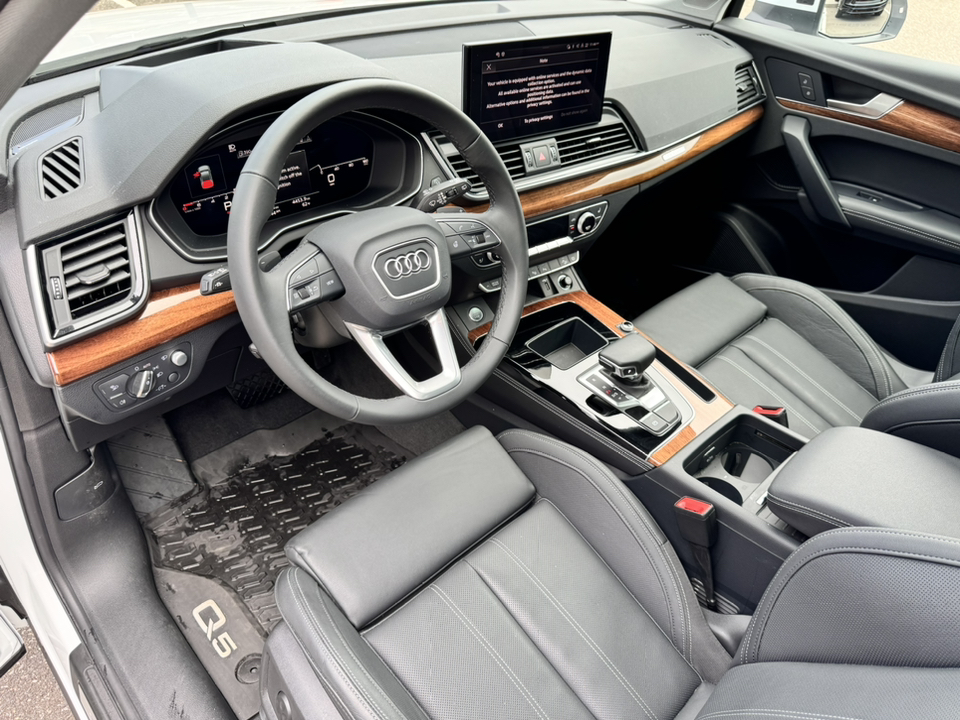 2023 Audi Q5 45 S line Prestige 23