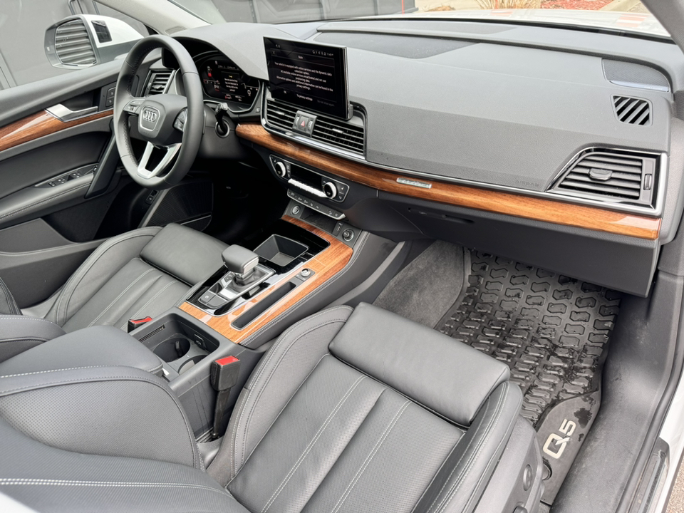 2023 Audi Q5 45 S line Prestige 25