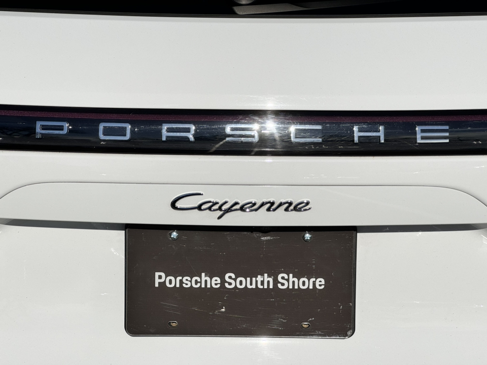 2023 Porsche Cayenne  33