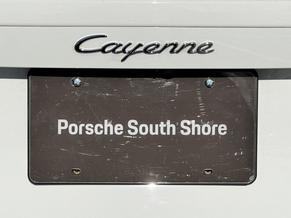 2023 Porsche Cayenne  34
