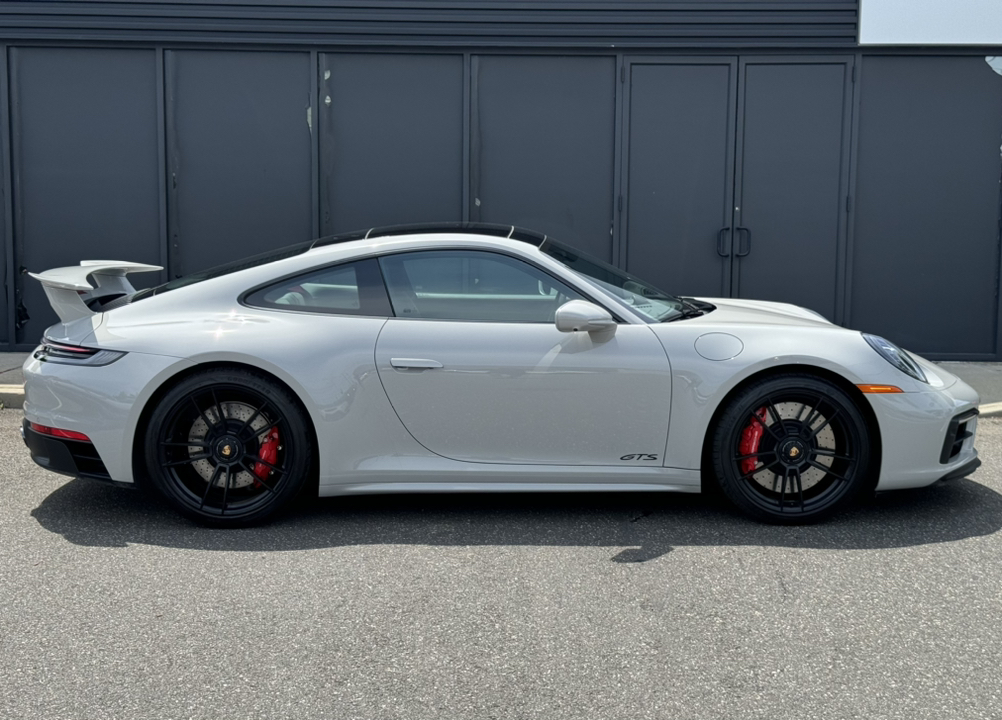 2023 Porsche 911 Carrera 4 GTS 8