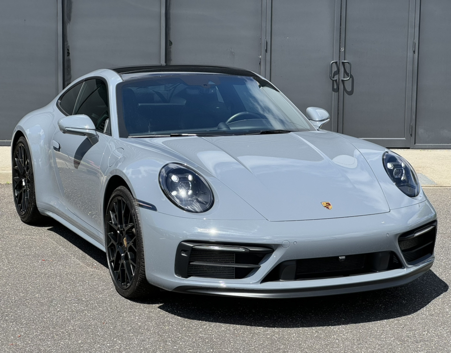 2023 Porsche 911 Carrera 4 GTS 3