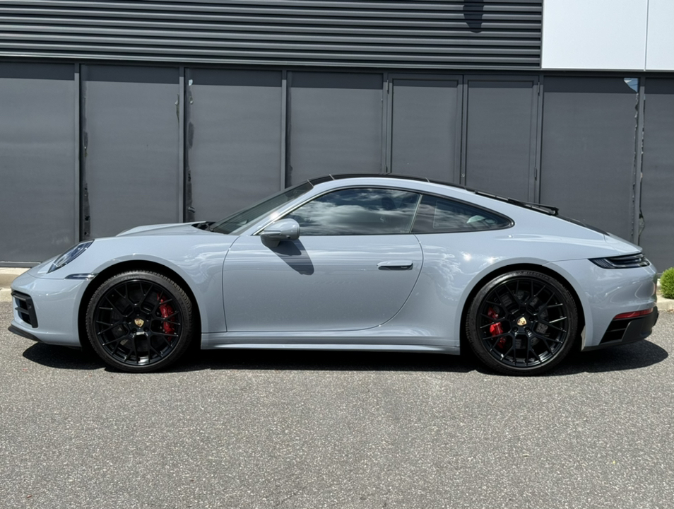 2023 Porsche 911 Carrera 4 GTS 4