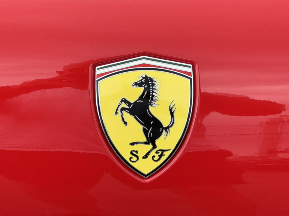 2019 Ferrari 812 Superfast Base 10