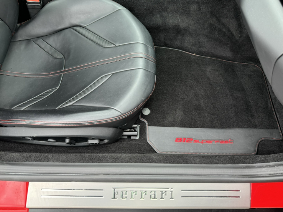 2019 Ferrari 812 Superfast Base 29