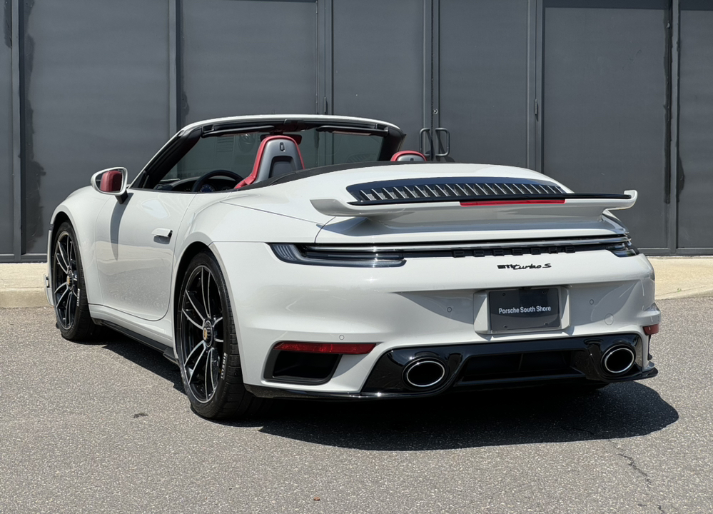 2022 Porsche 911 Turbo S 4